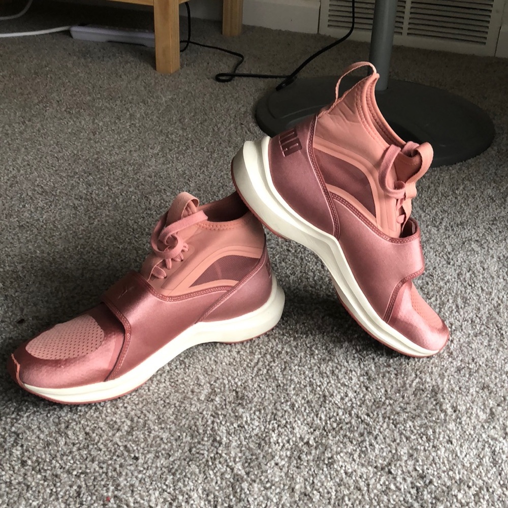 Puma Hightop Ignite Rose Pink Sneakers